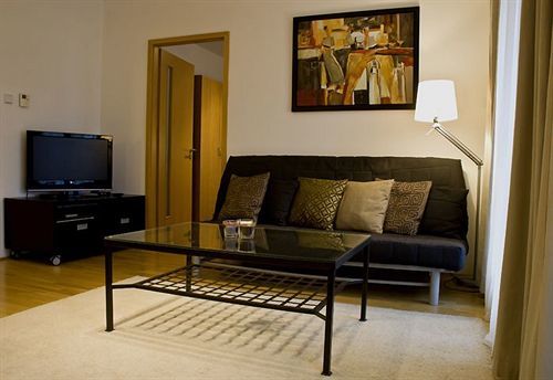 Adler Apartments บูดาเปสต์ ภายนอก รูปภาพ